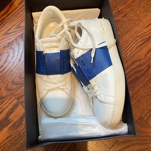 Size 40 Valentino rock stud sneakers blue